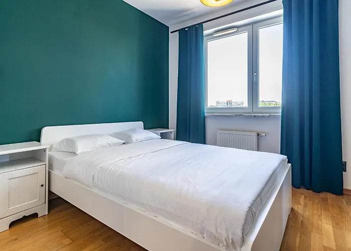 Modern Oasis By Bookinghost شقة